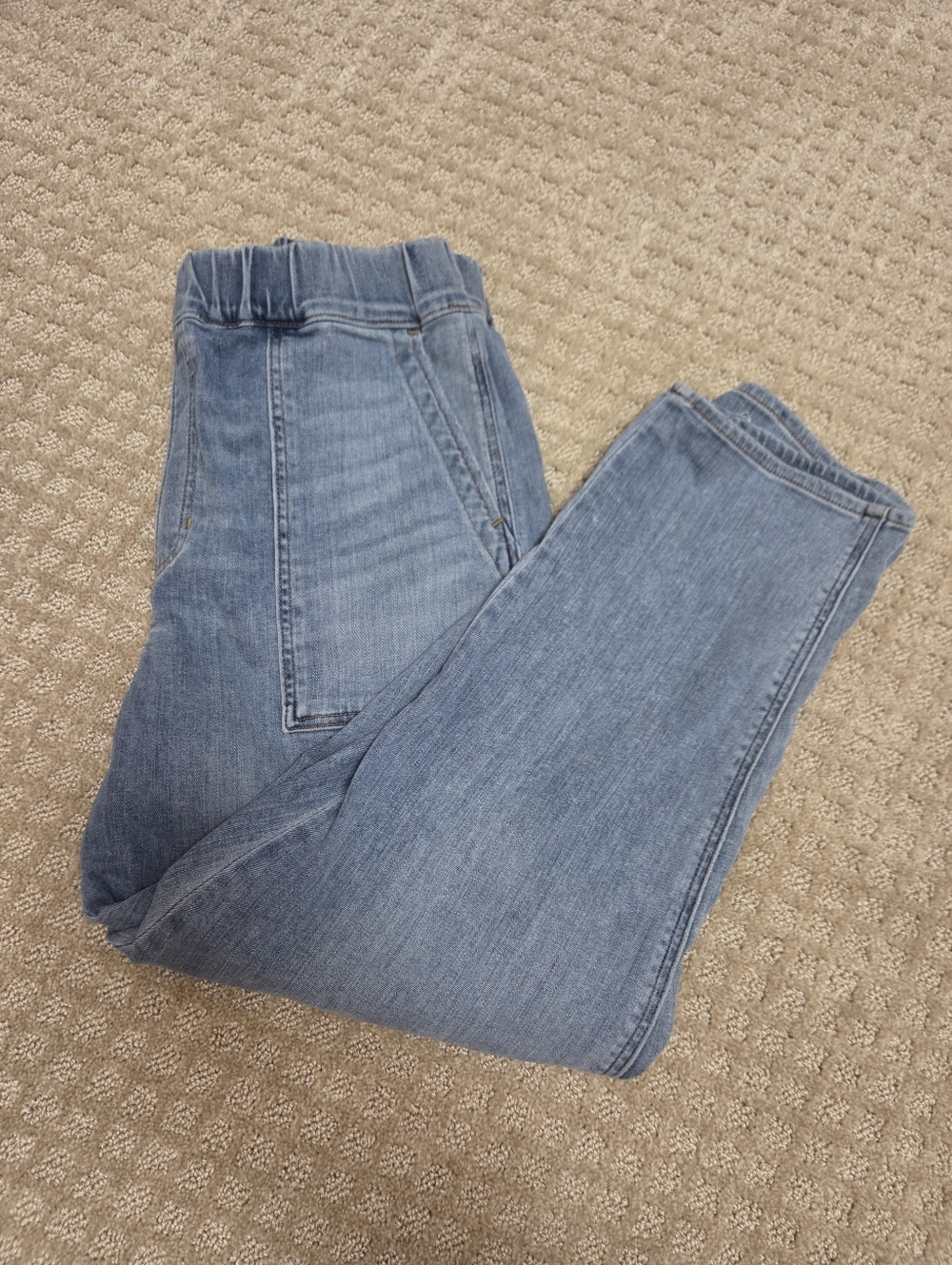 (L) Madewell Pull-On Relaxed Jeans in Boyer Wash Jeans
